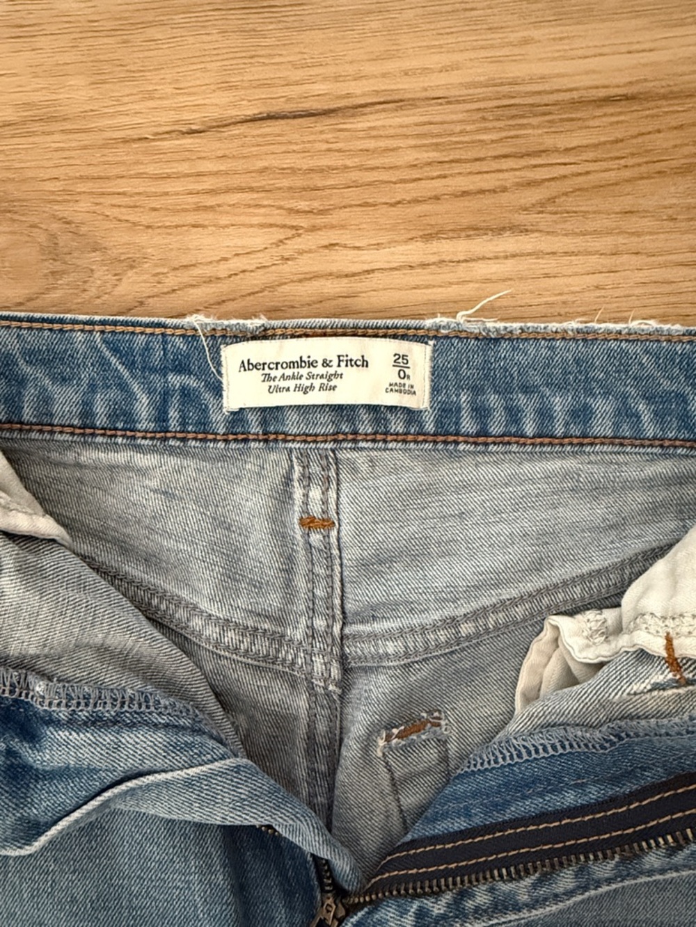 Ankle Straight Ultra High Rise Abercrombie & Fitch Light Jeans